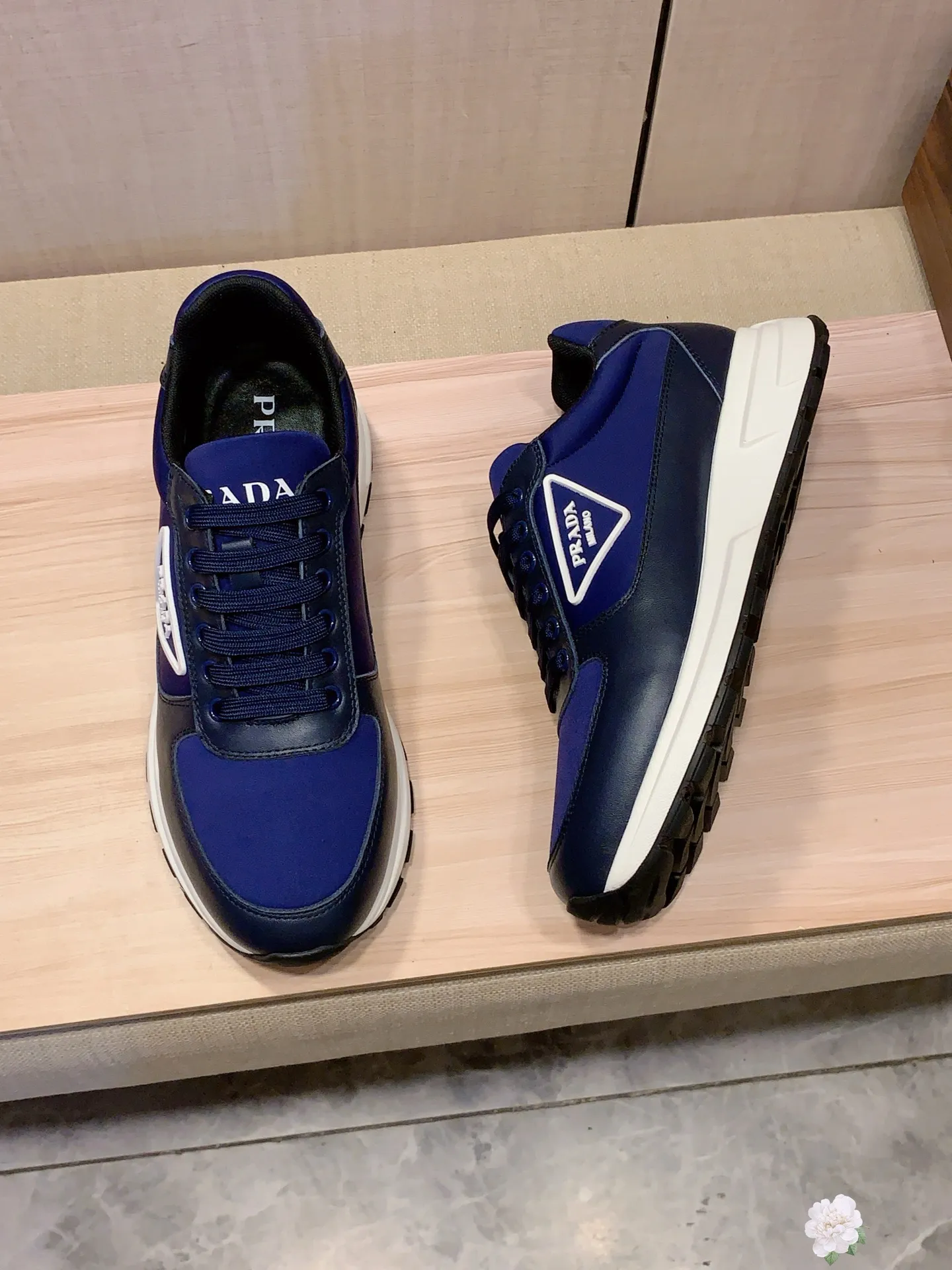 Men's Men's Shoes💰420💰💰🎩🎩[Lightning][Lightning] "PRADA*" The latest and most popular casual shoes, top brand [seduce] luxury~purchase, top~quality. [Strong] The upper is made of imported breathable cowhide with material ➕ breathable sheepskin feet (•) and fine workmanship. The original stylish and stylish soft rubber wear-resistant and non-slip outsole is light and comfortable on the feet. The real thing looks better when photographed. 085: code: 38-44, 3️⃣ colors selected